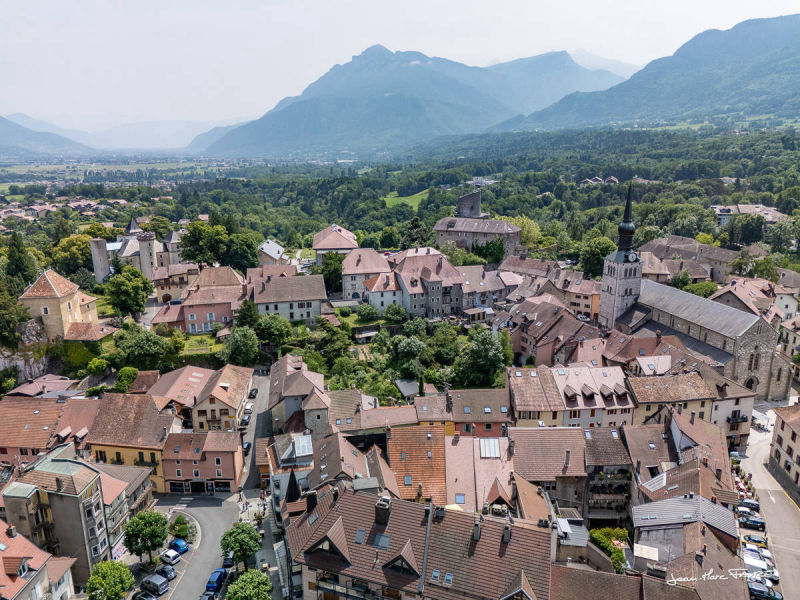 La Roche sur Foron: vue drone