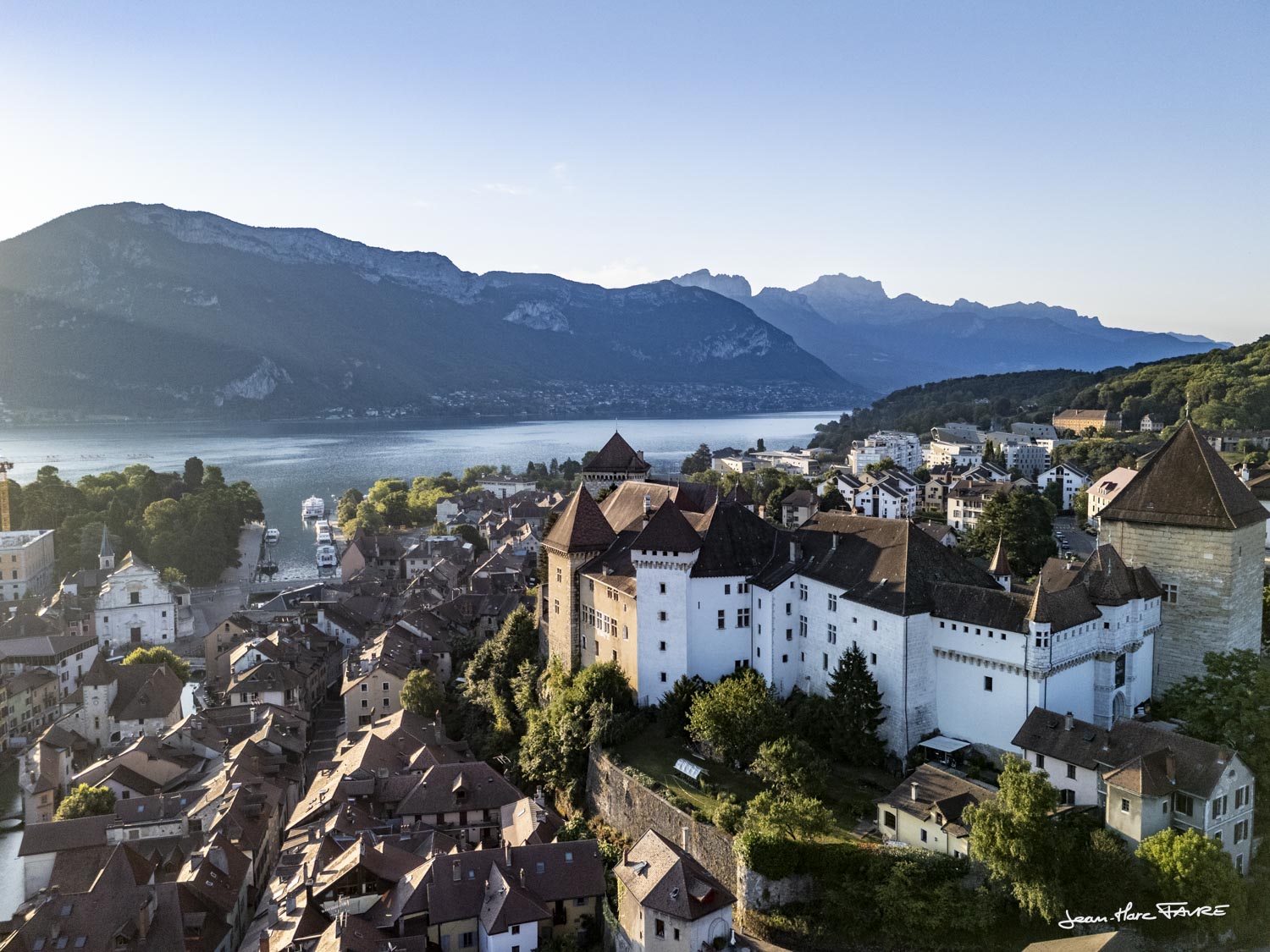 Annecy centre - drone